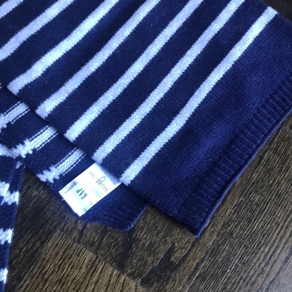 GAP NWOT navy and white scarf - Picture 4 of 6